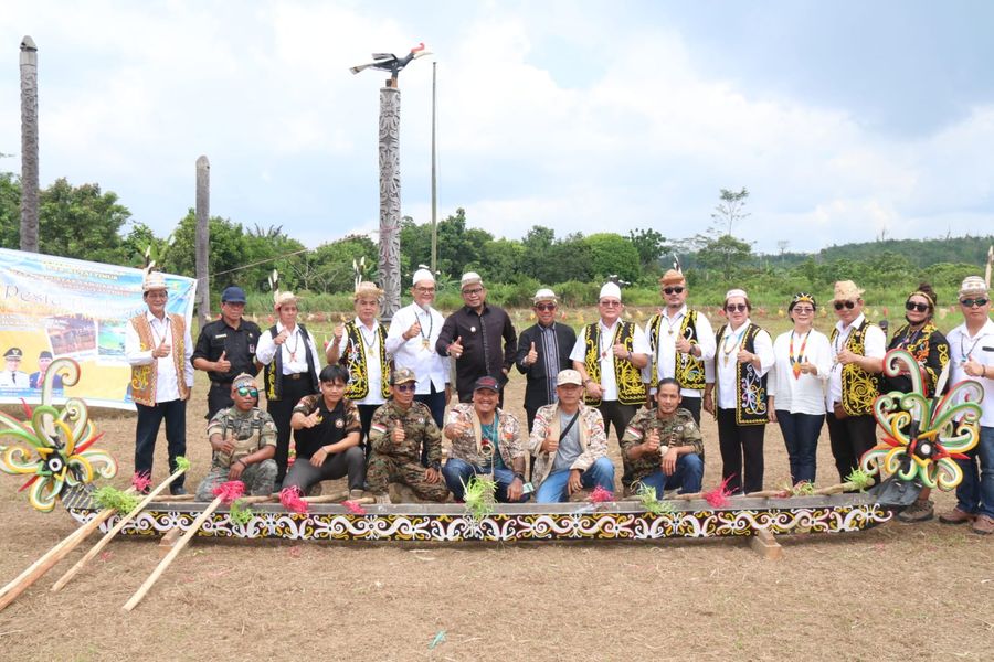 Bupati Dorong Desa Rindang Benua Jadi Desa Budaya Di Kutim