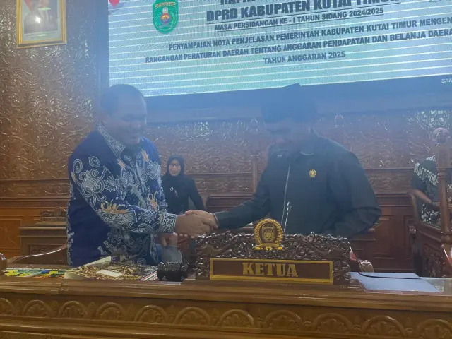 Rapat Paripurna XIX DPRD Kutim Bahas Ranperda APBD 2025