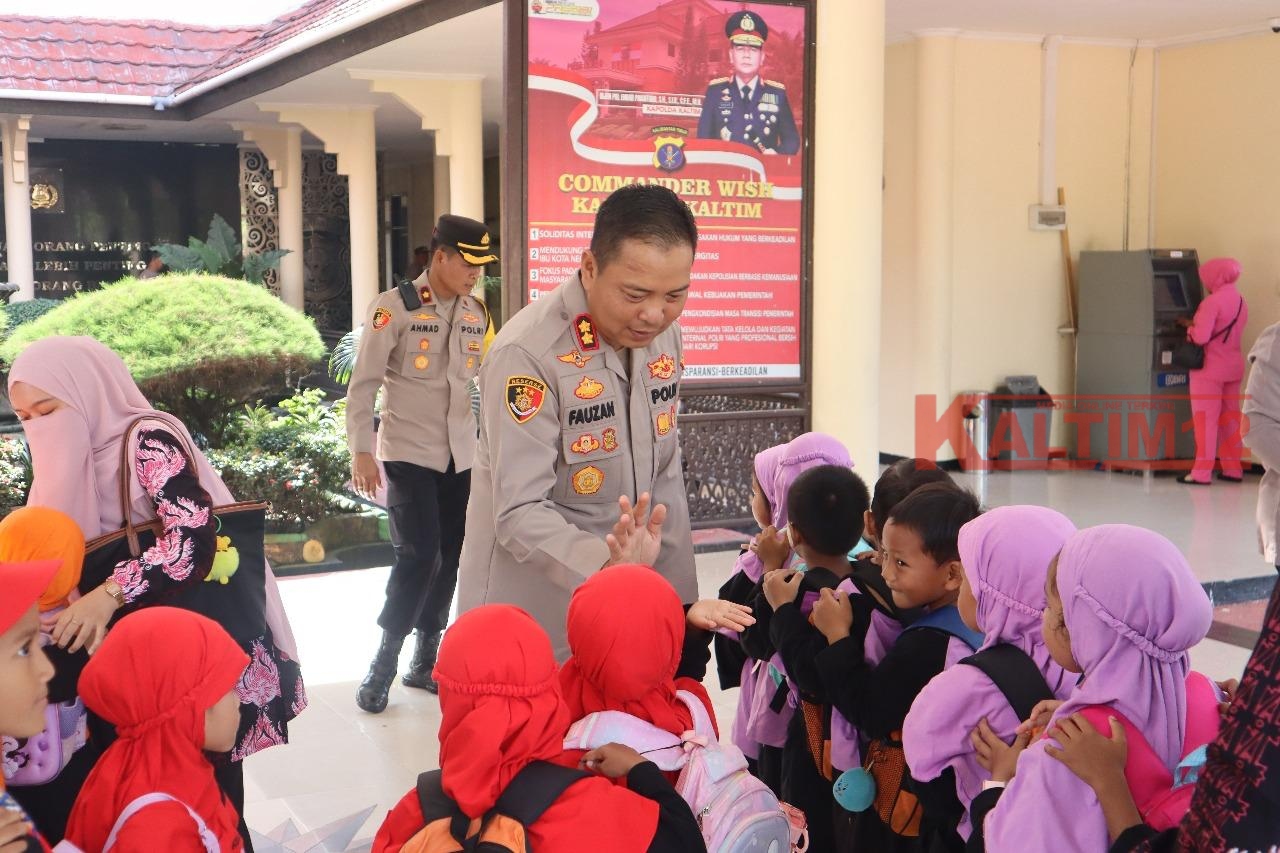 Polres Kutim Ajak Siswa SD Belajar Lalu Lintas Lewat Permainan Seru 